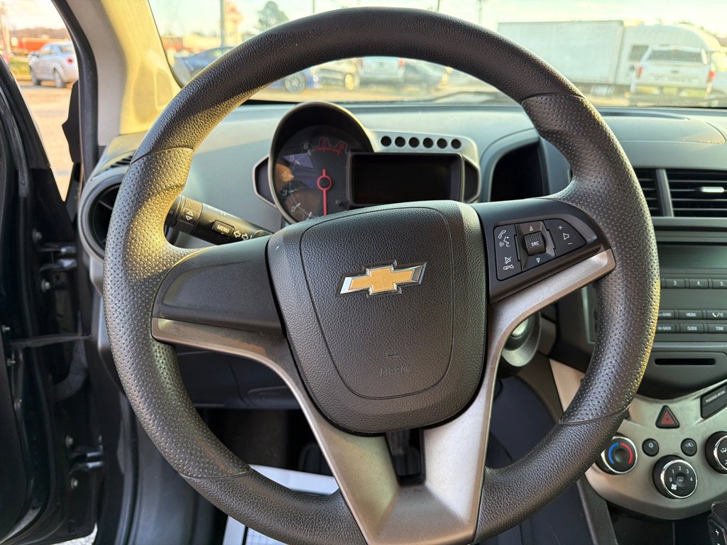 Used 2014 Chevrolet Sonic LS image 13