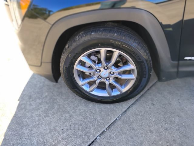 Used 2024 GMC Terrain SLT image 10