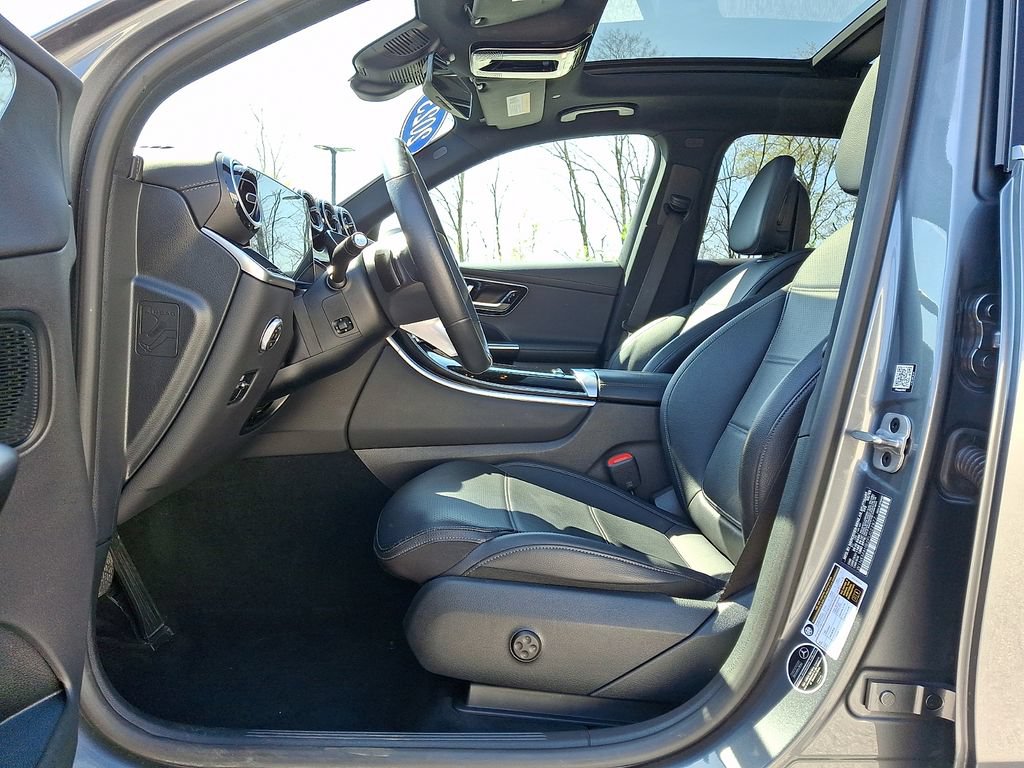 Used 2023 Mercedes-Benz GLC 300 4MATIC image 15