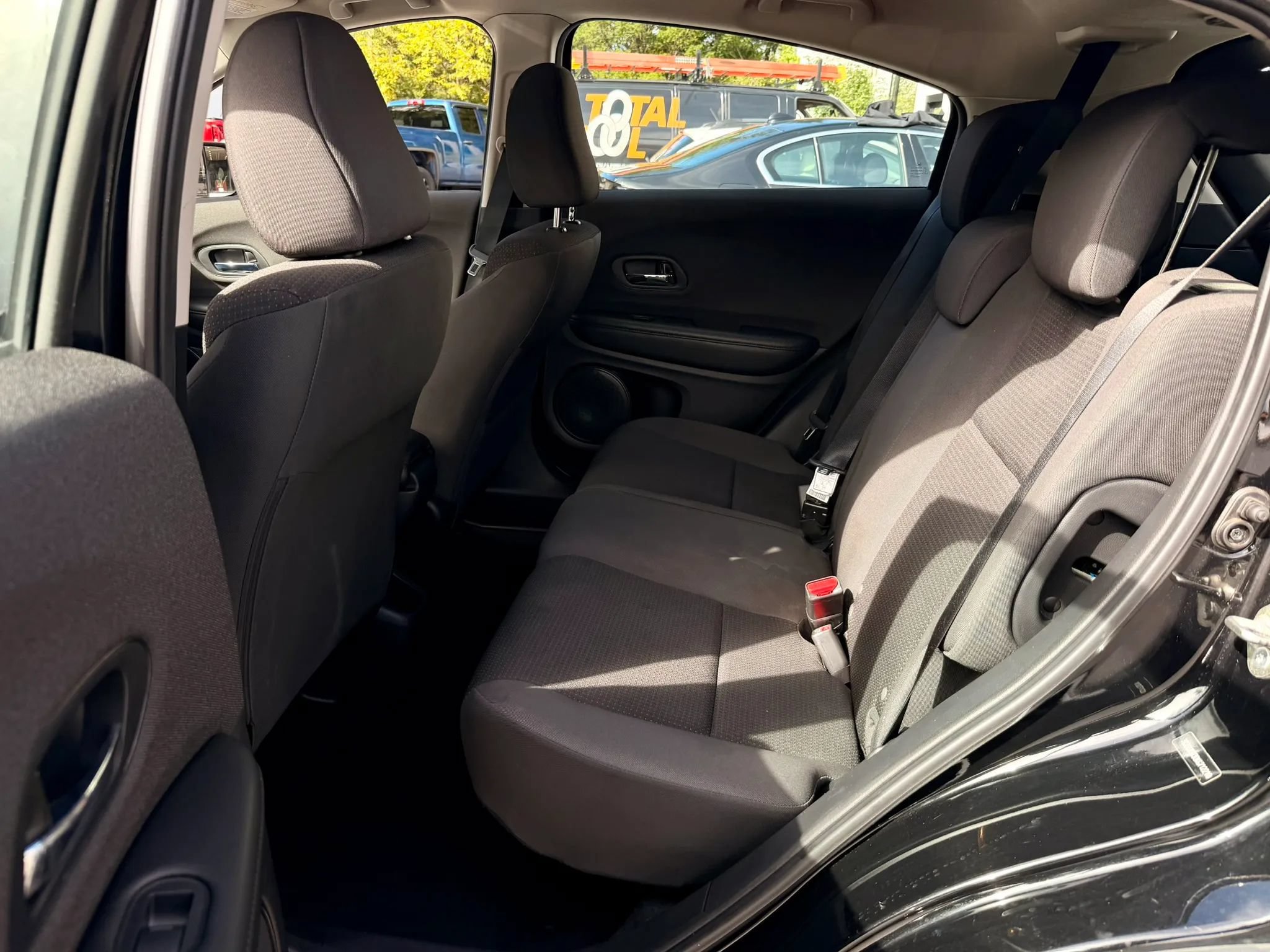 Used 2019 Honda HR-V LX image 24