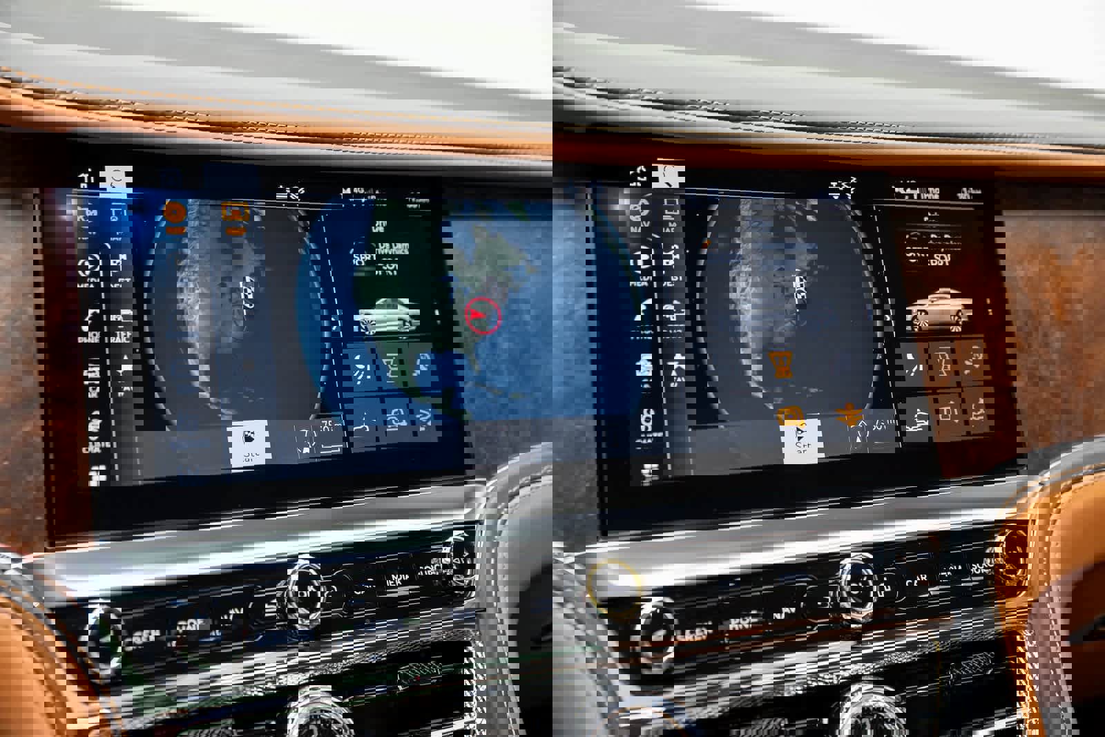 Used 2023 Bentley Flying Spur W12 image 20