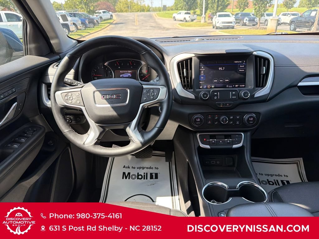 Used 2024 GMC Terrain SLT AWD/4WD image 32