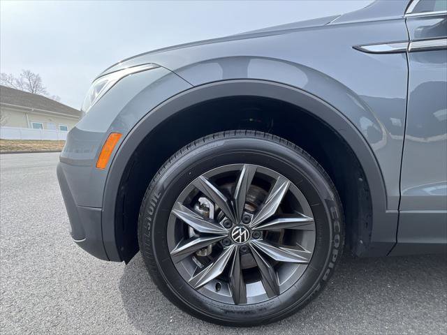Certified 2022 Volkswagen Tiguan SE w/ Panoramic Sunroof Package image 10