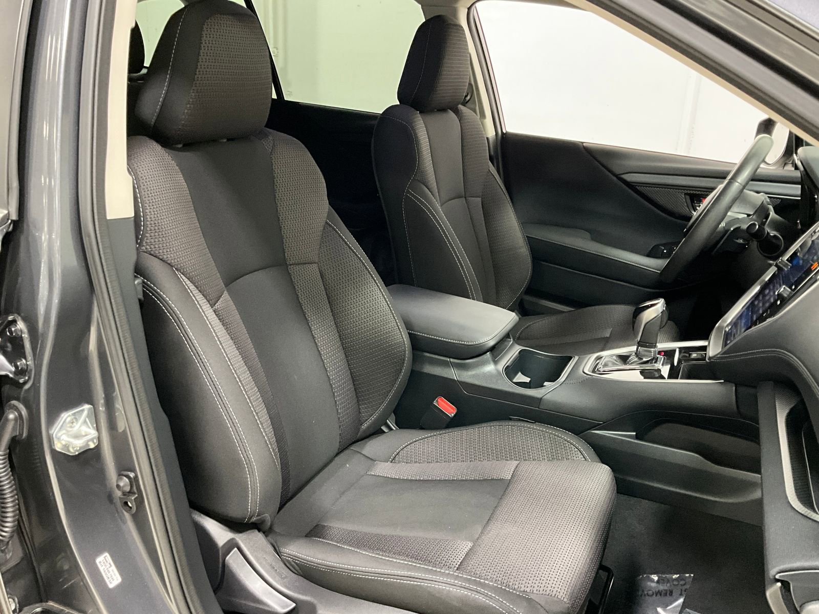 Used 2025 Subaru Outback Premium w/ Popular Package #1A image 9