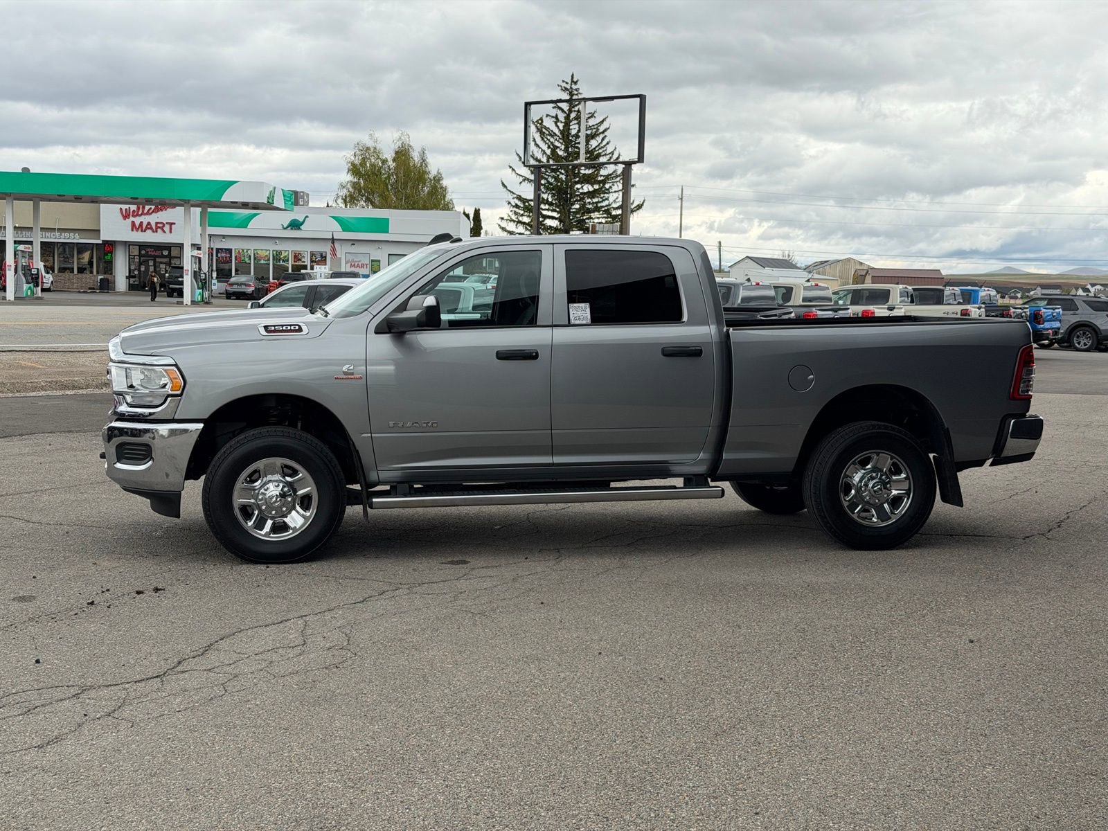 Used 2022 RAM 3500 Tradesman AWD/4WD image 11