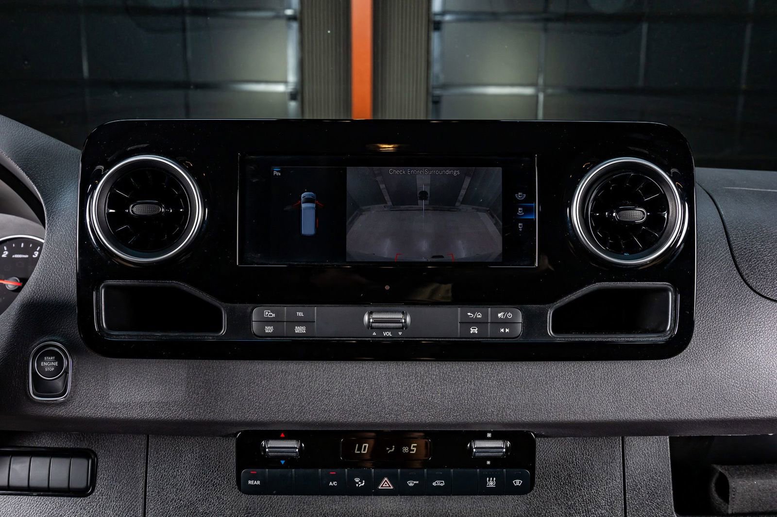 Used 2024 Mercedes-Benz Sprinter 3500 image 24