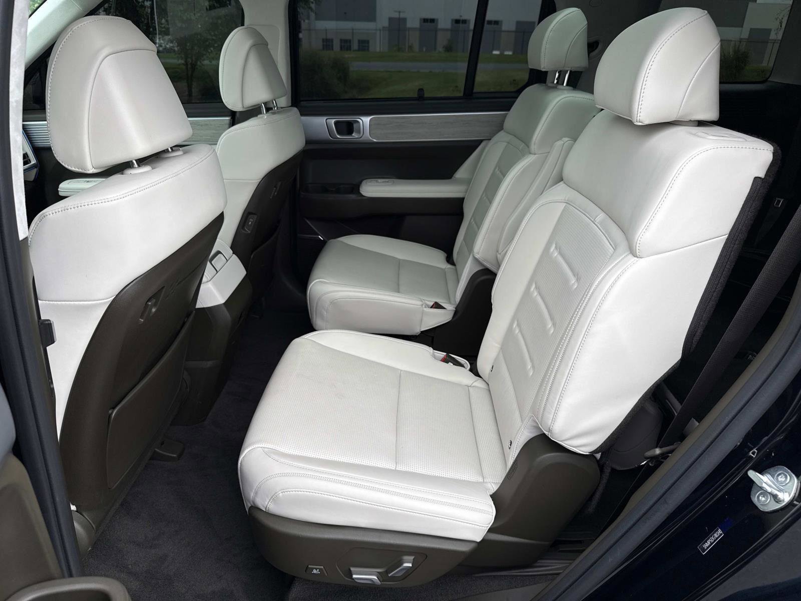 Used 2025 Hyundai Santa Fe Calligraphy image 22