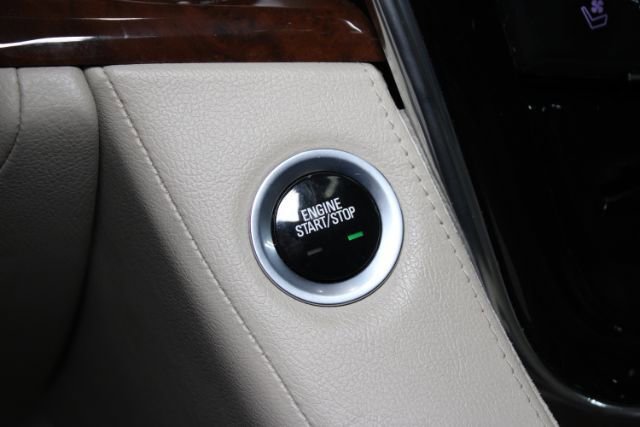 Used 2017 Cadillac Escalade Luxury AWD/4WD image 19