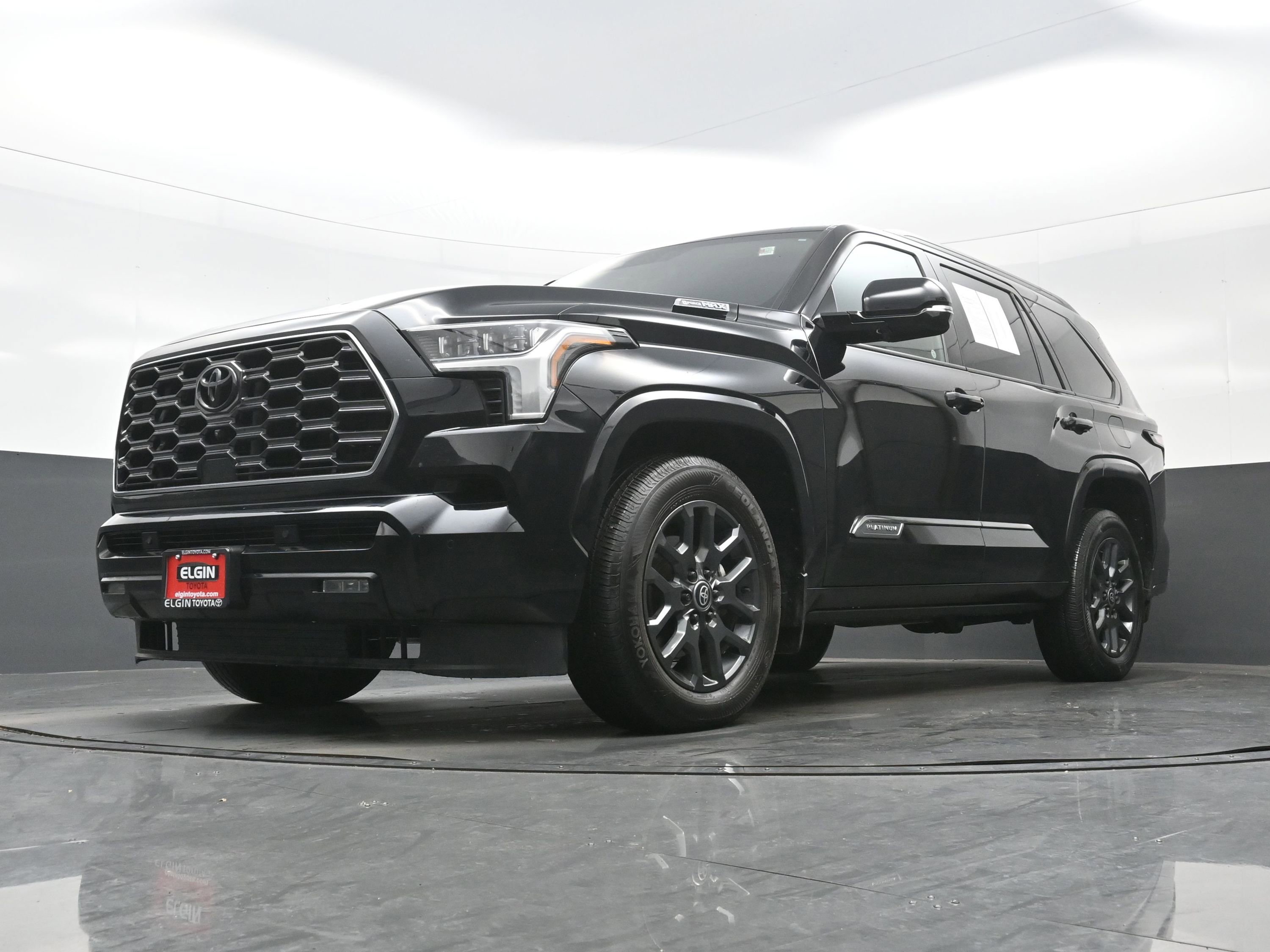 Used 2025 Toyota Sequoia Platinum image 31