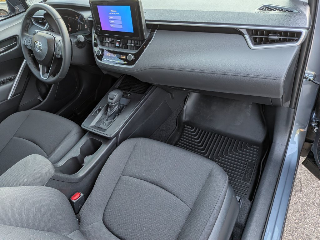 Used 2026 Toyota Corolla Cross LE FWD image 30