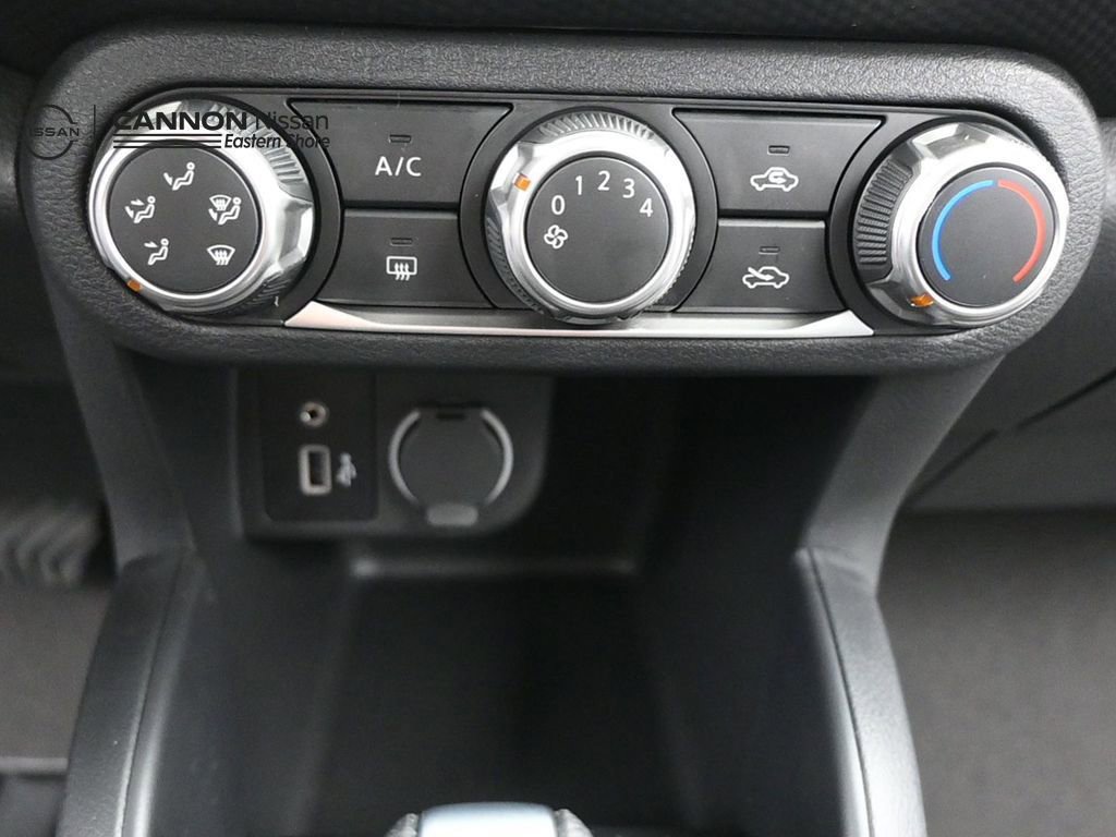 New 2025 Nissan Kicks Play S FWD image 17