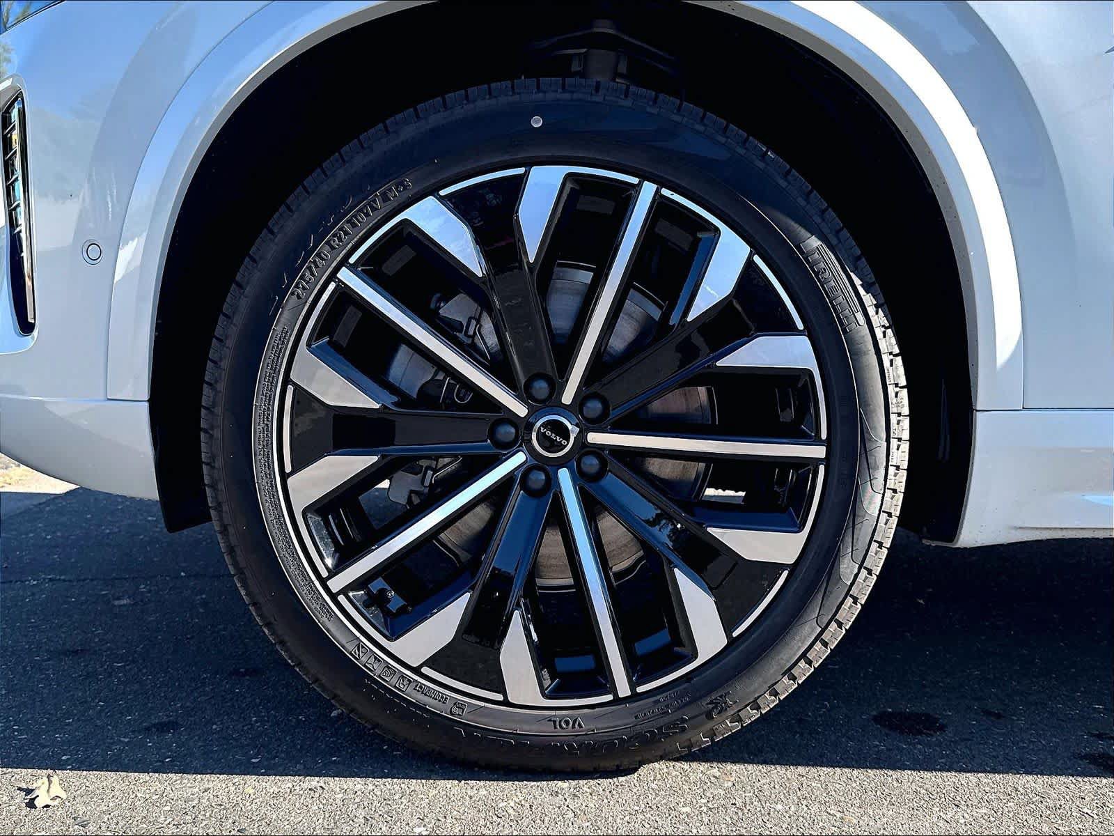 New 2027 Volvo XC90 B6 Ultra AWD/4WD image 14