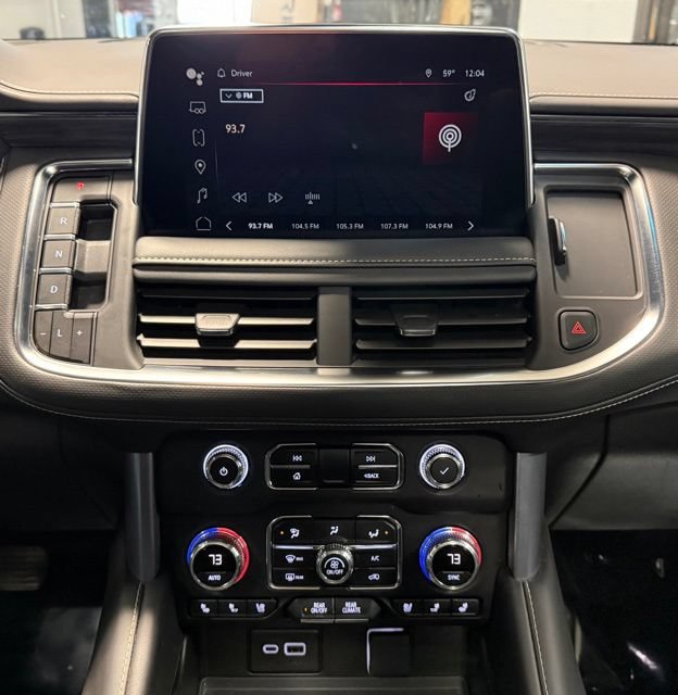 Used 2023 GMC Yukon SLT w/ SLT Premium Package AWD/4WD image 12