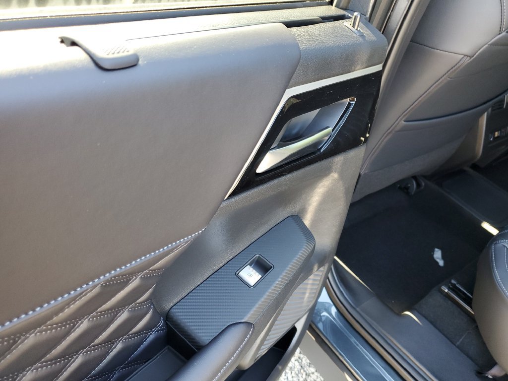 New 2026 Nissan Rogue Platinum AWD/4WD image 11