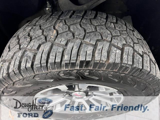 Used 2023 GMC Sierra 1500 AT4 w/ Technology Package AWD/4WD image 16