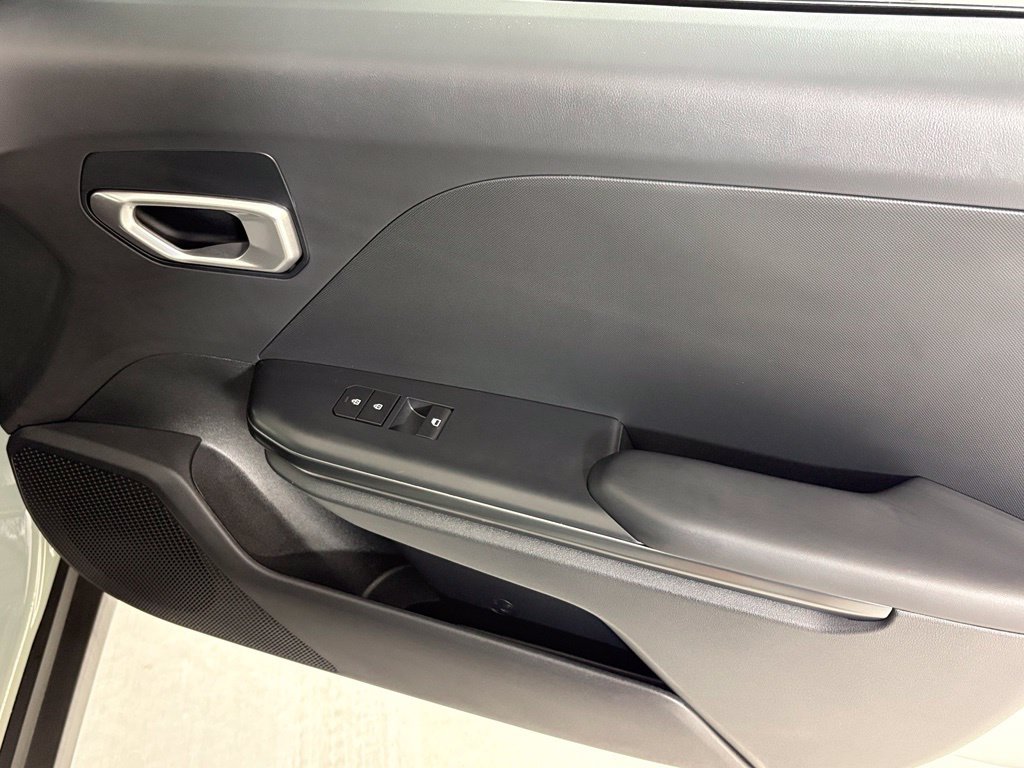 New 2026 Kia K4 FWD image 15