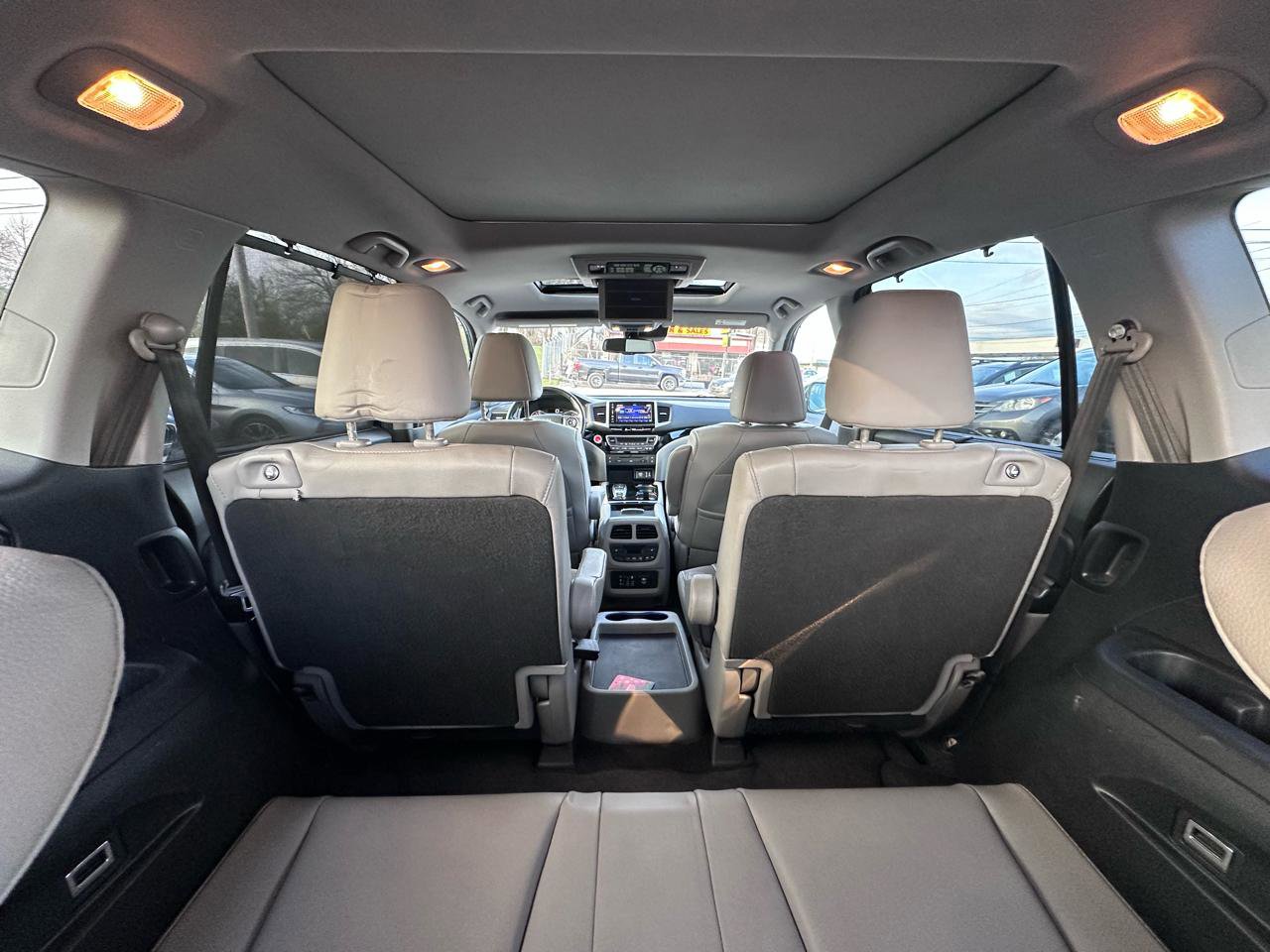 Used 2017 Honda Pilot Elite image 50