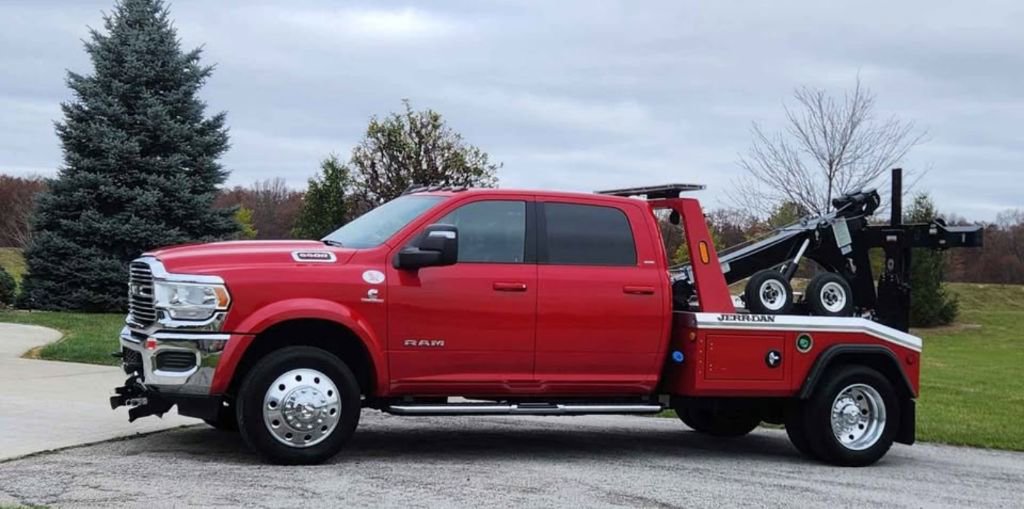 Used 2023 RAM 5500 Laramie image 2