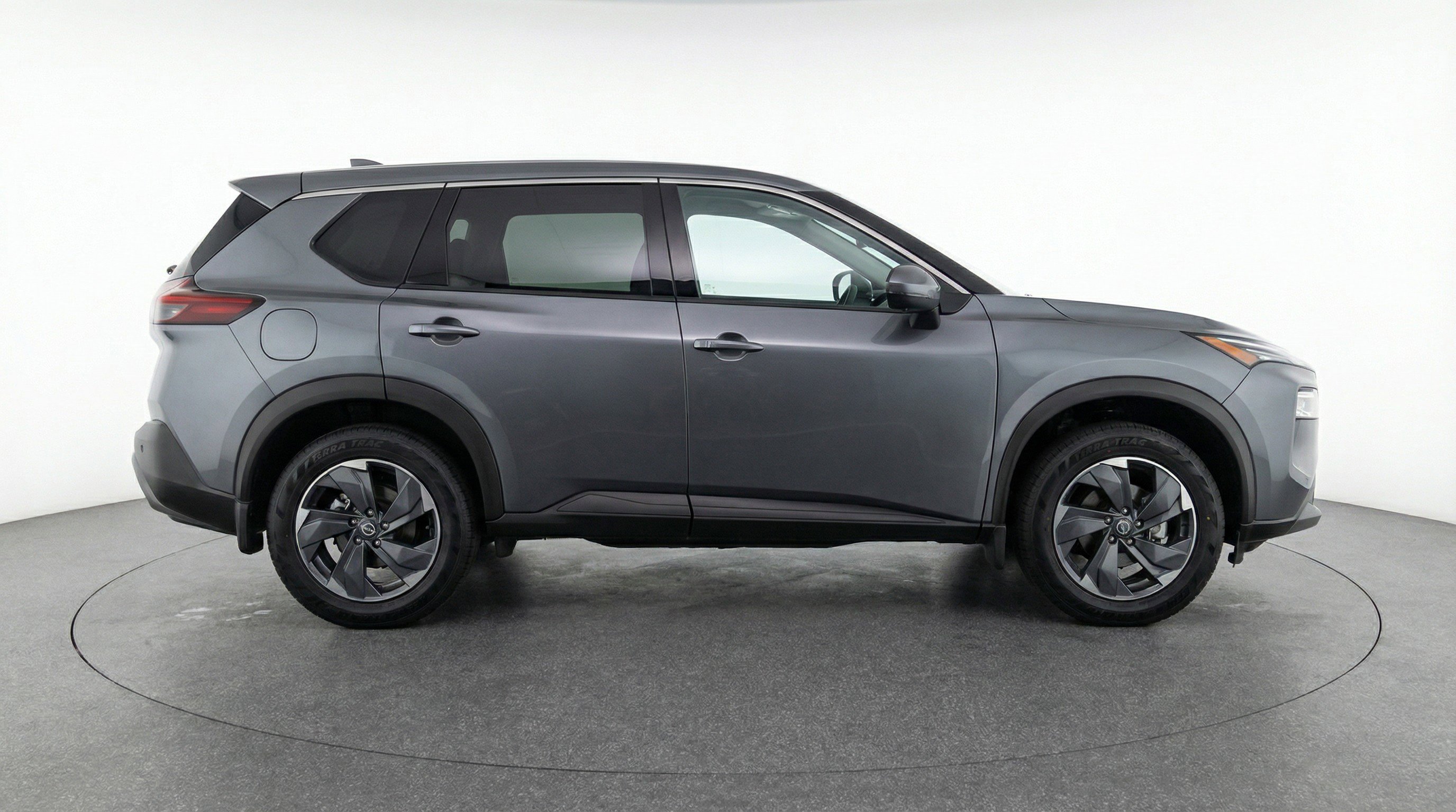 Used 2025 Nissan Rogue SV FWD image 11