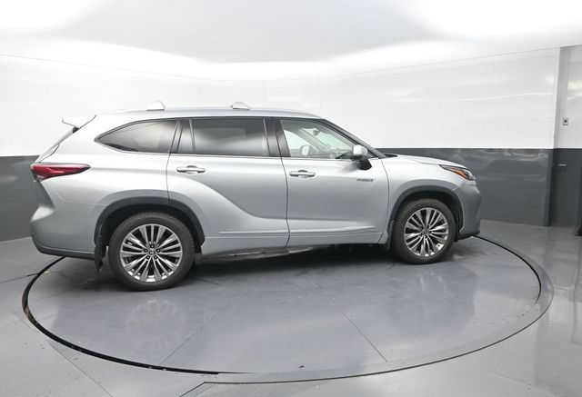 Used 2021 Toyota Highlander Platinum AWD/4WD image 9