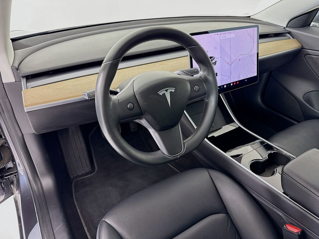 Used 2018 Tesla Model 3 image 4