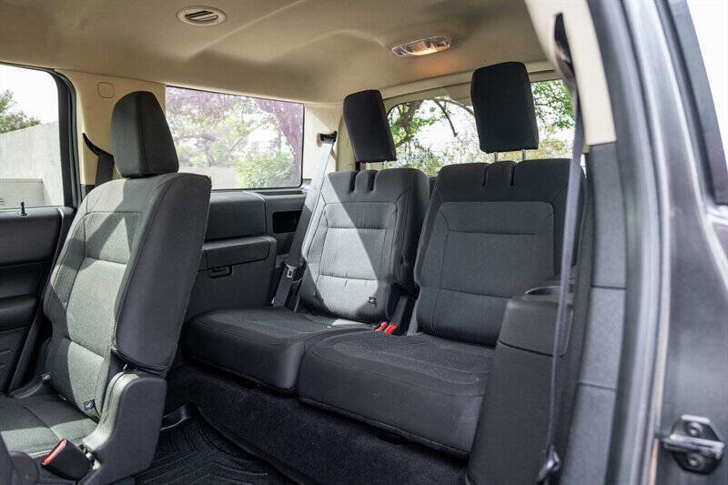 Used 2019 Ford Flex SE image 20