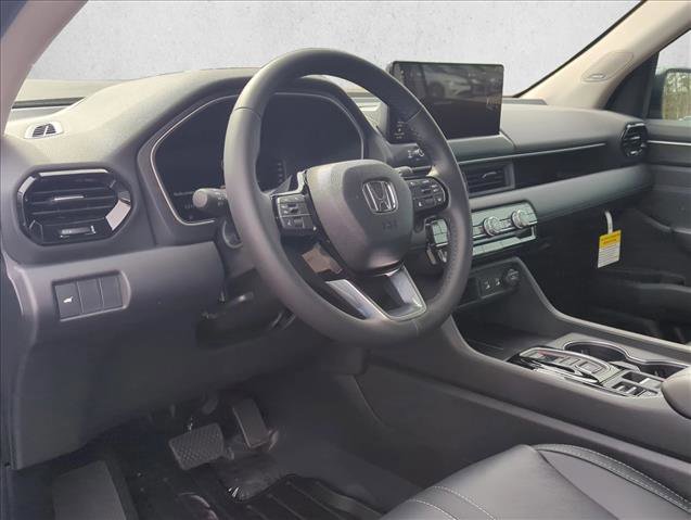 New 2026 Honda Pilot Touring image 3