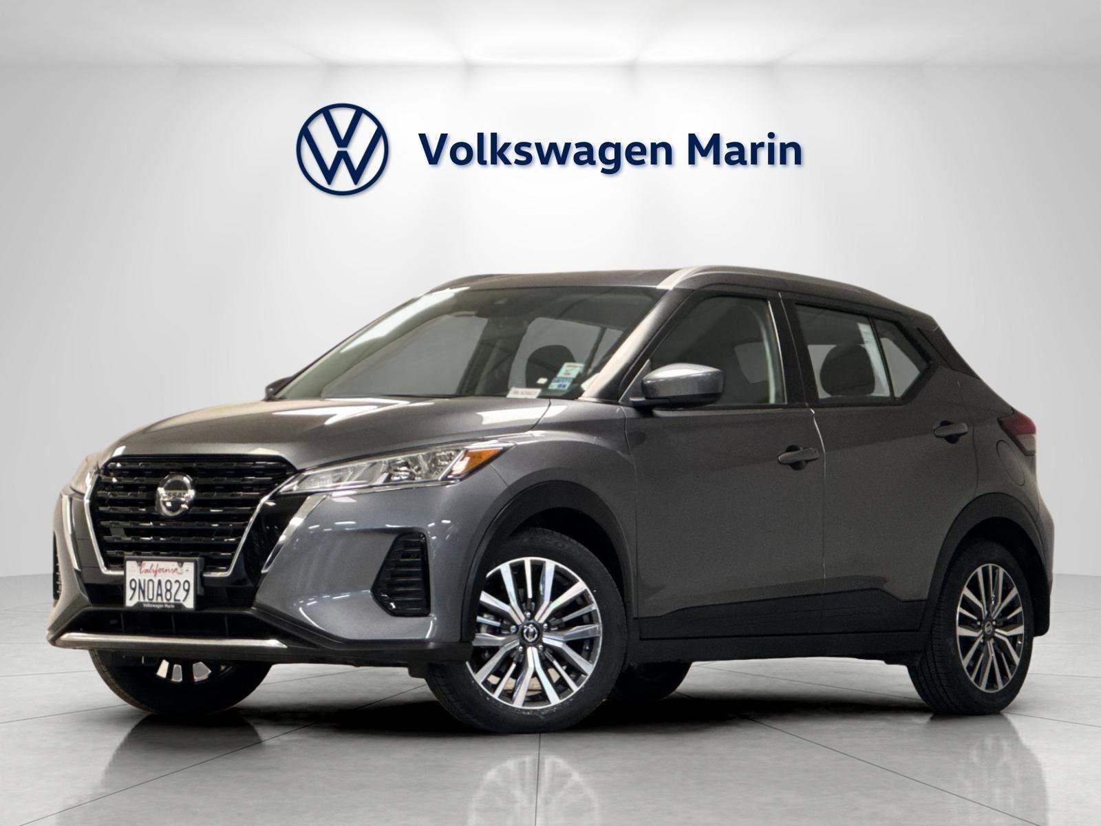 Used 2021 Nissan Kicks SV image 1