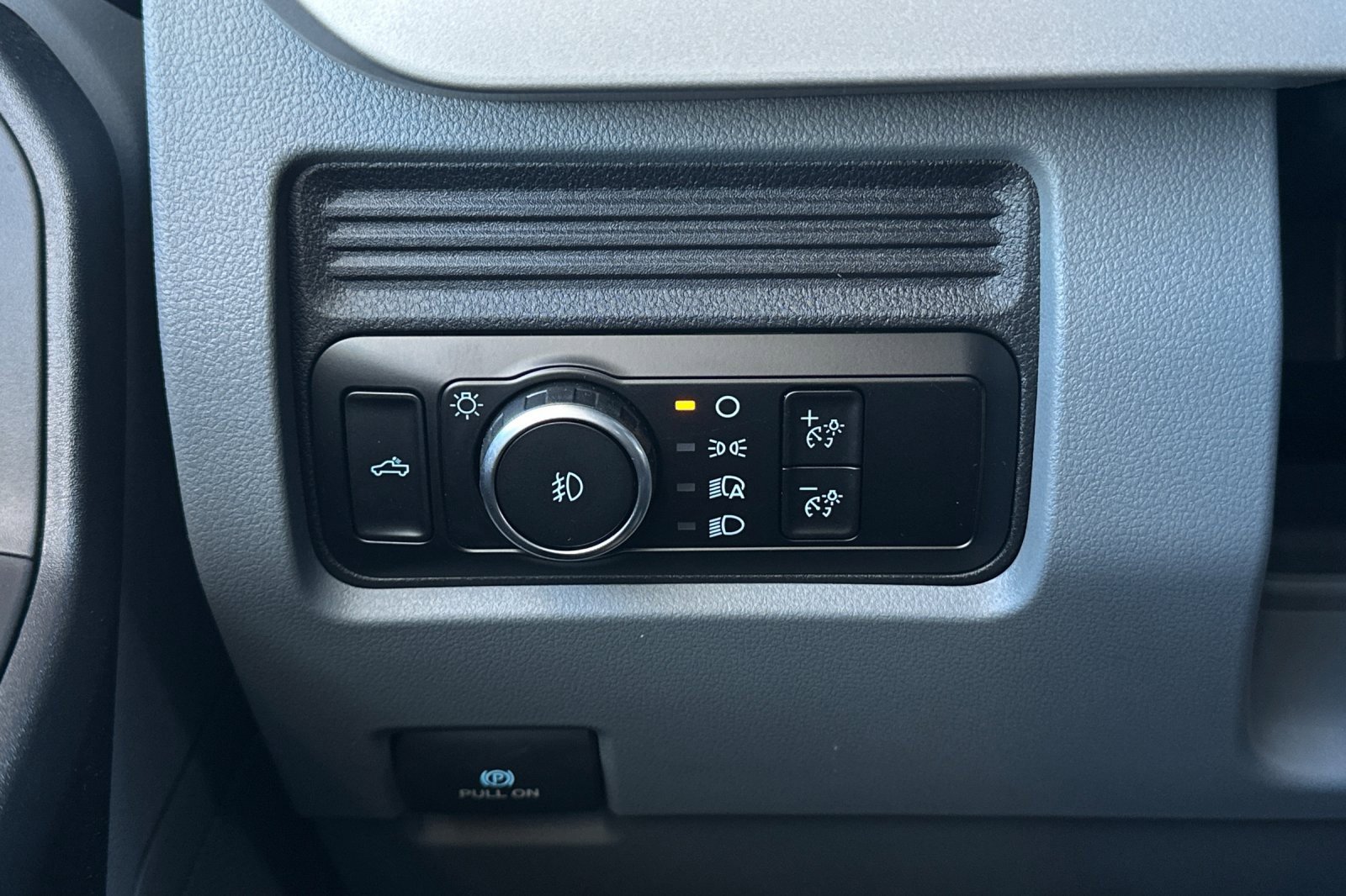 New 2026 Ford F250 XL w/ XL Chrome Package image 26