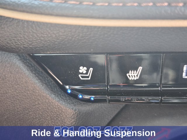Used 2019 Chevrolet Blazer Premier w/ Sun and Wheels Package AWD/4WD image 28