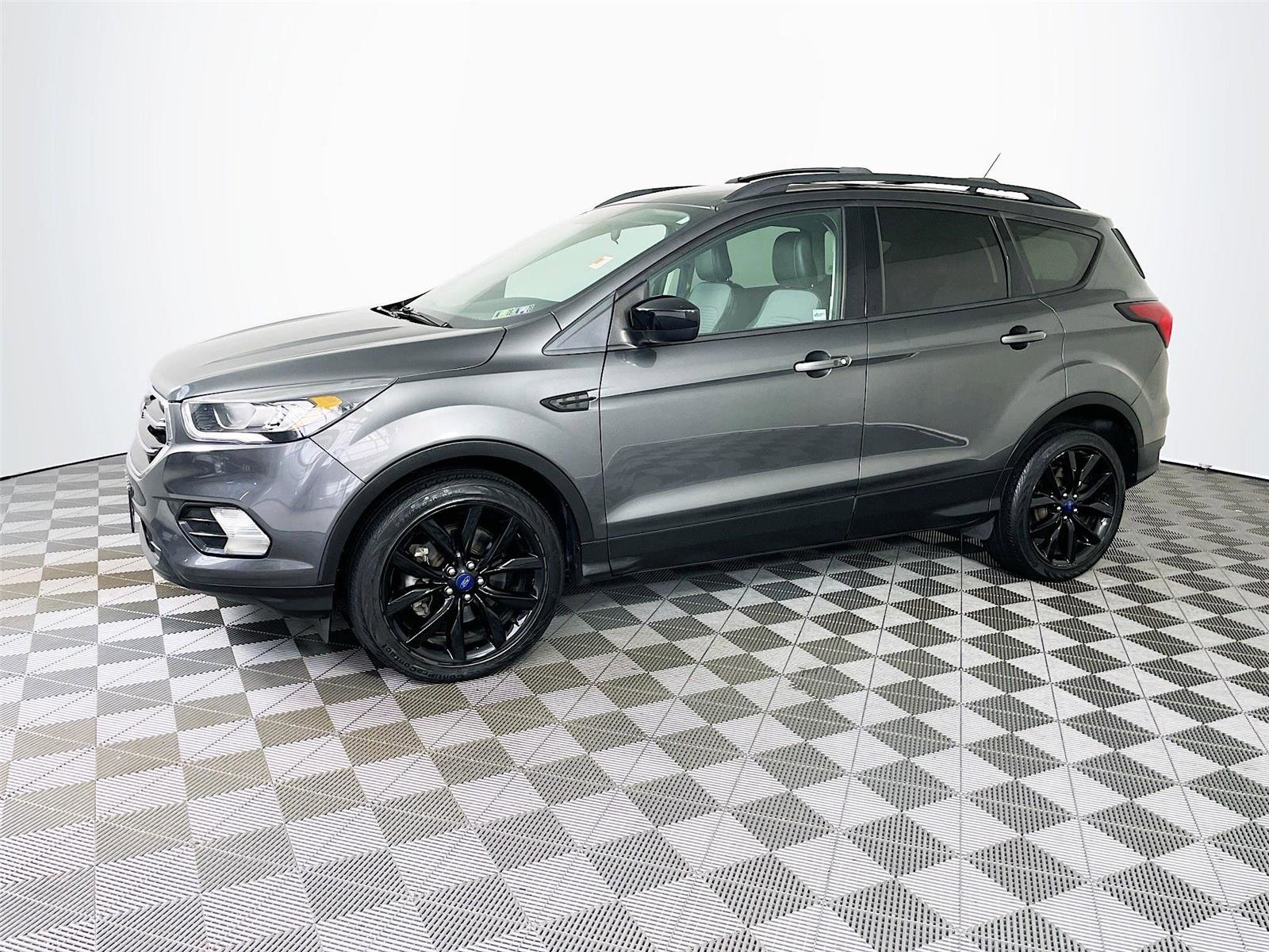 Used 2019 Ford Escape SE image 4