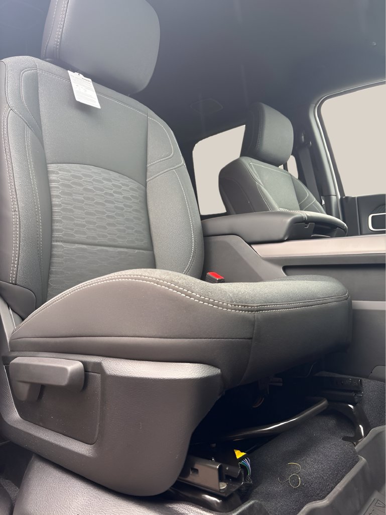 New 2027 RAM 2500 Big Horn AWD/4WD image 23