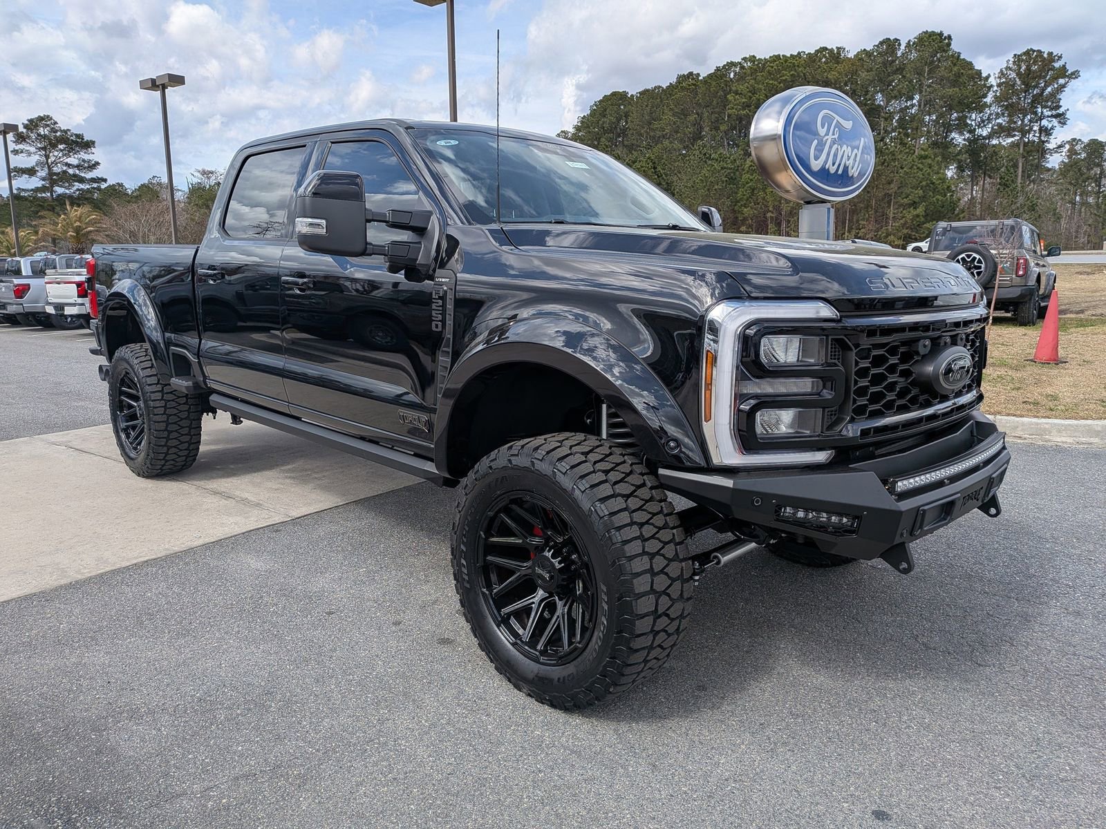 New 2026 Ford F250 Lariat w/ Black Appearance Package video 2