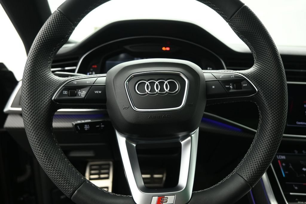 Used 2025 Audi SQ8 Premium Plus AWD/4WD image 8
