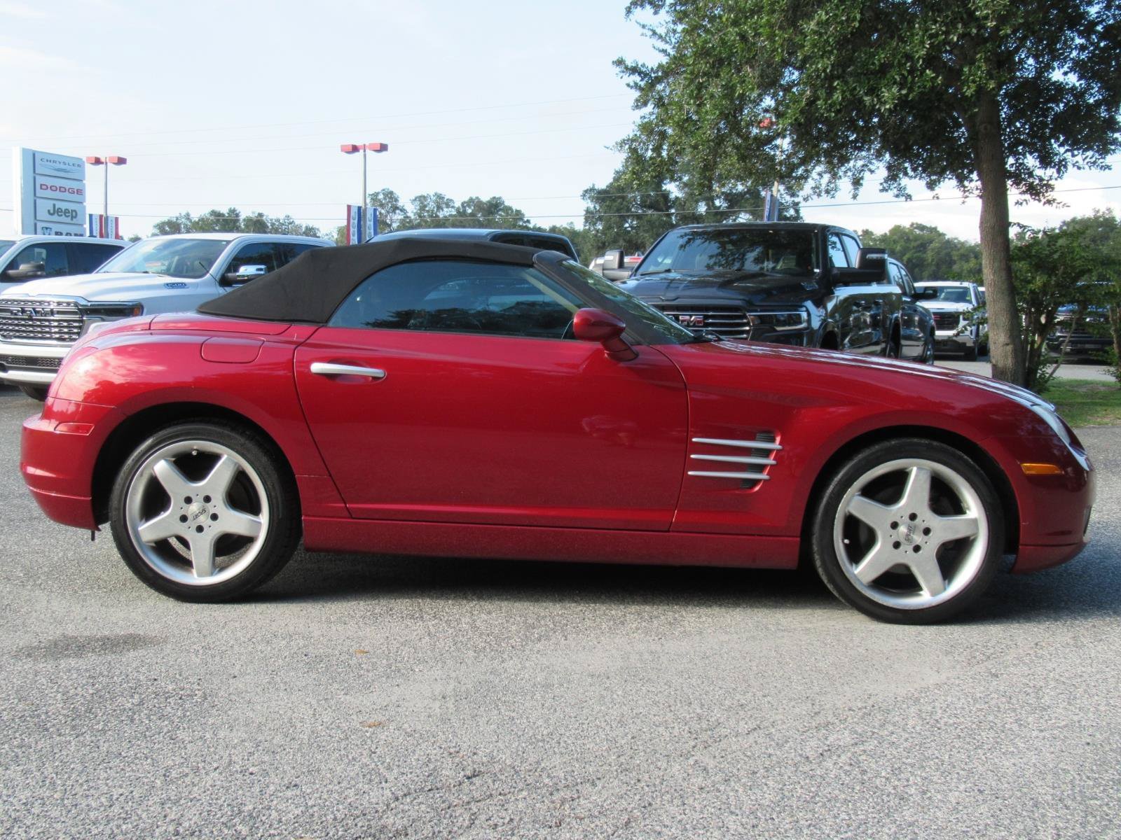 Used 2007 Chrysler Crossfire Convertible w/ Special Edition Group RWD image 2