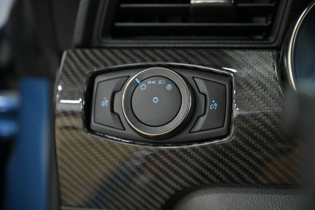 Used 2020 Ford Mustang Shelby GT500 w/ Carbon Fibre Track Pack RWD image 57