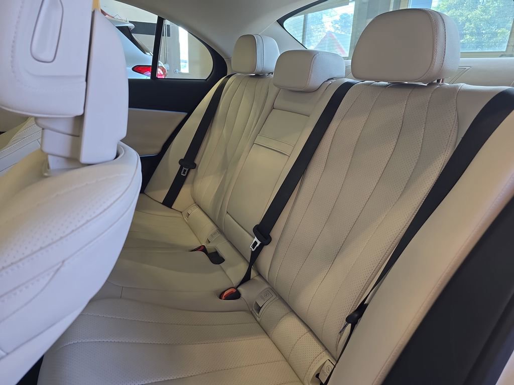 Certified 2025 Mercedes-Benz E 350 Sedan w/ Winter Package image 15