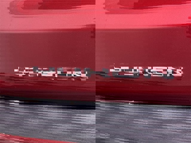 Used 2024 GMC Yukon AT4 w/ Technology Package image 32