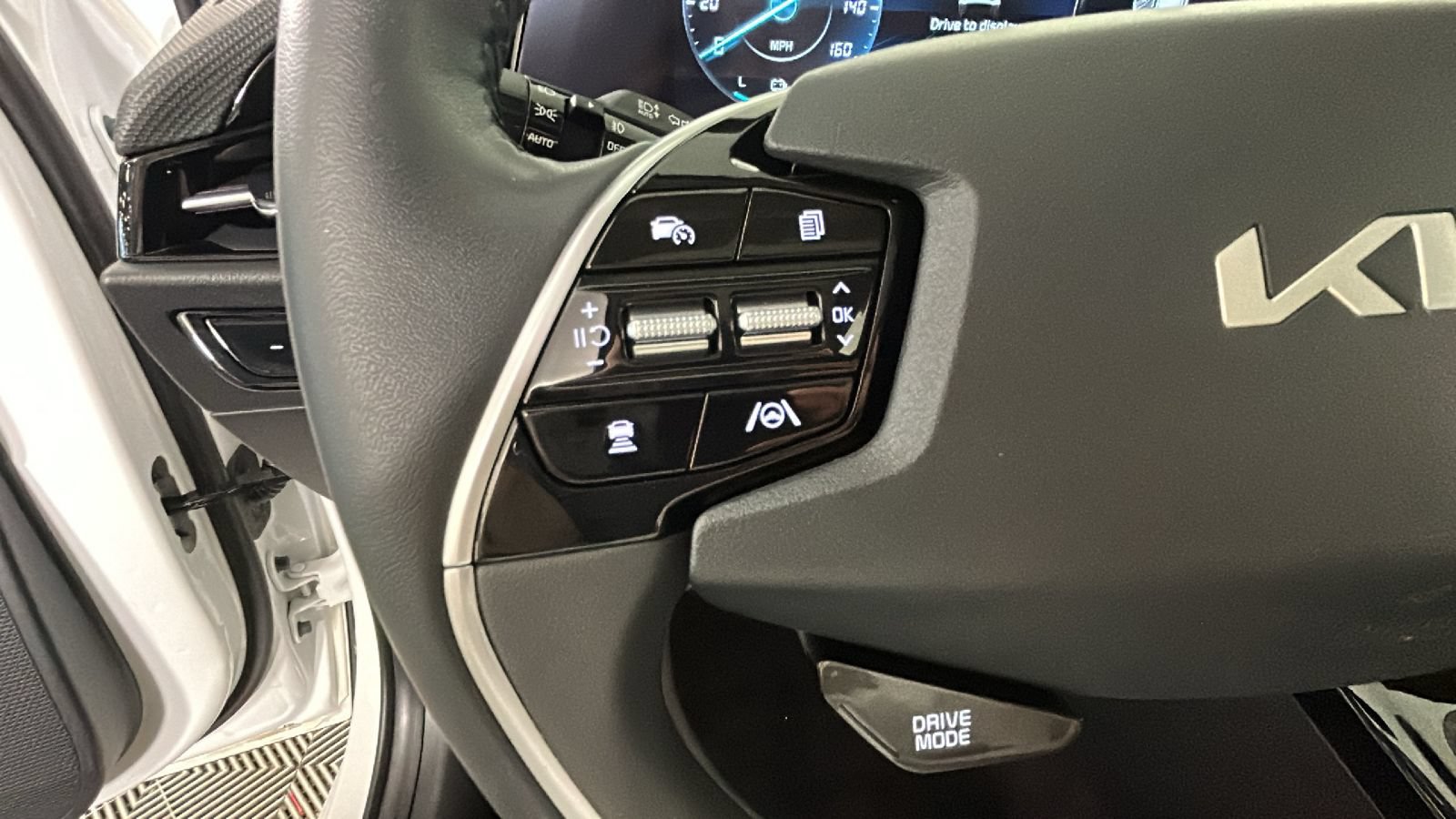 Used 2024 Kia Niro Wave w/ Wave Preserve Package FWD image 18
