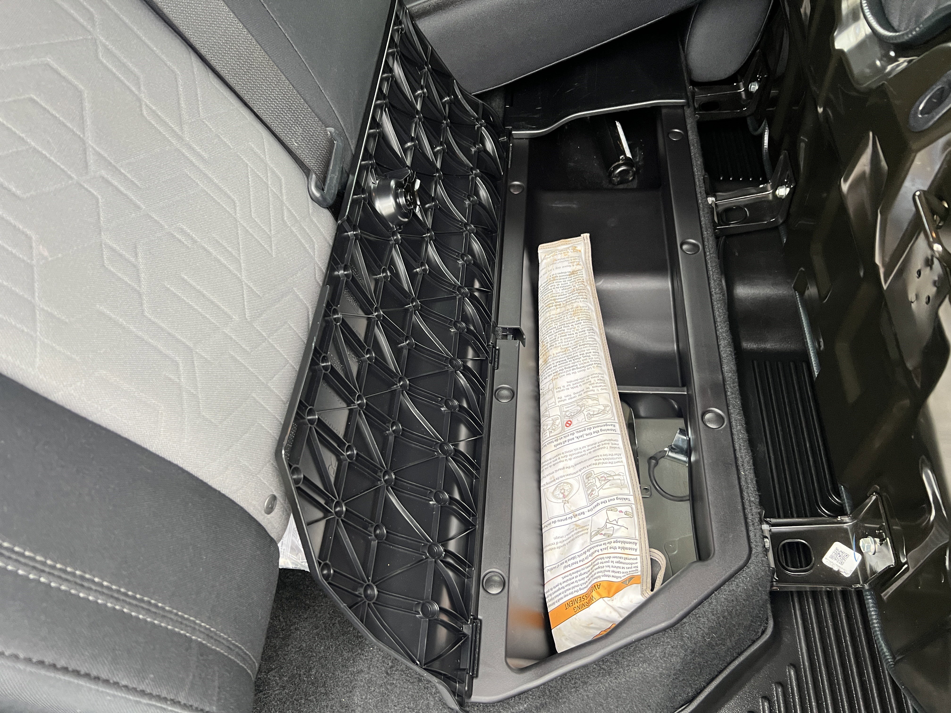 Used 2021 Toyota Tacoma TRD Off-Road w/ Technology Package image 21