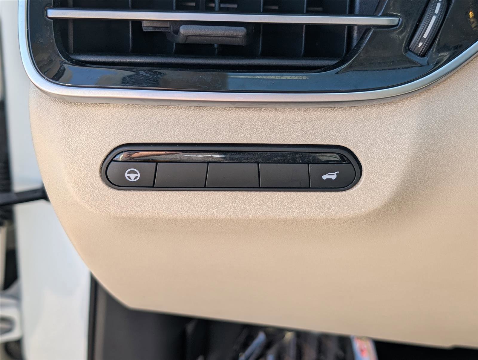 Used 2023 INFINITI QX60 Luxe w/ Cargo Package image 25