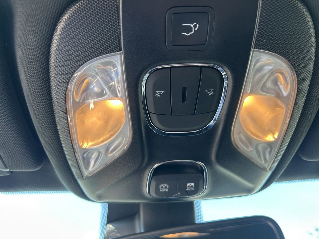 Used 2023 Jeep Compass High Altitude w/ Driver Assist Group I AWD/4WD image 34
