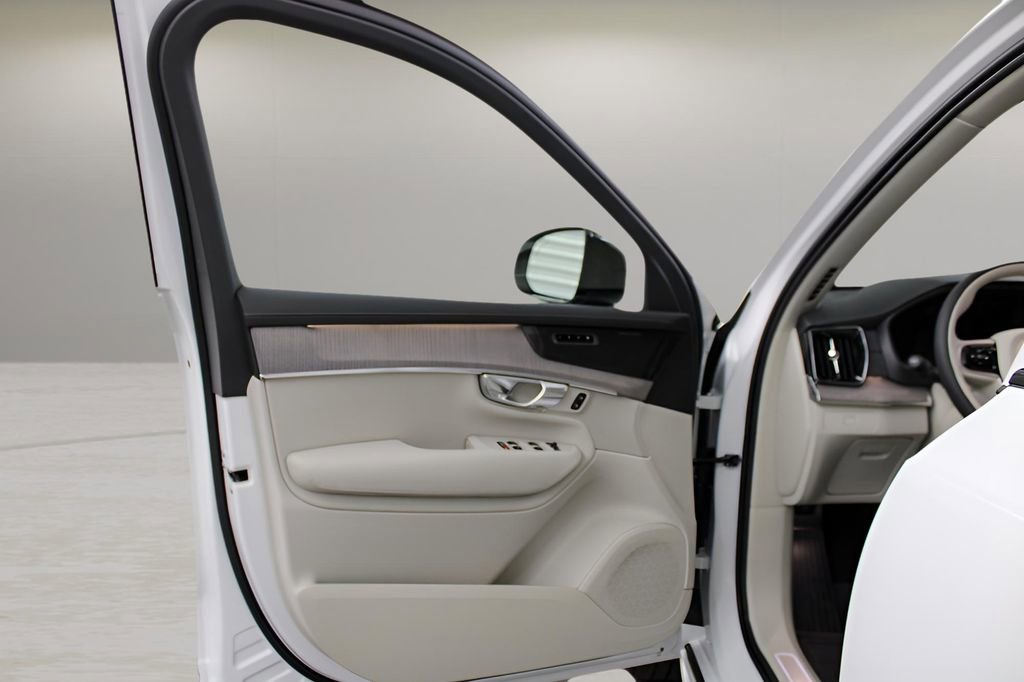 New 2026 Volvo XC90 B6 Ultra w/ Protection Package Premier image 28