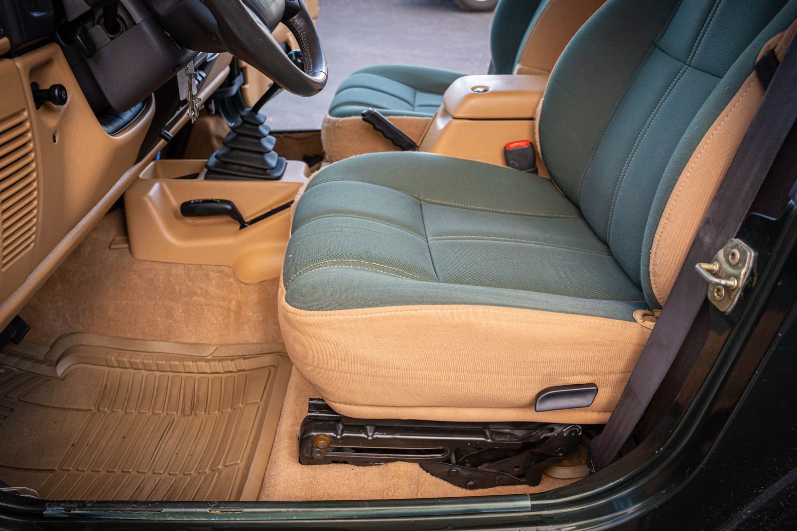 Used 1998 Jeep Wrangler Sahara image 14