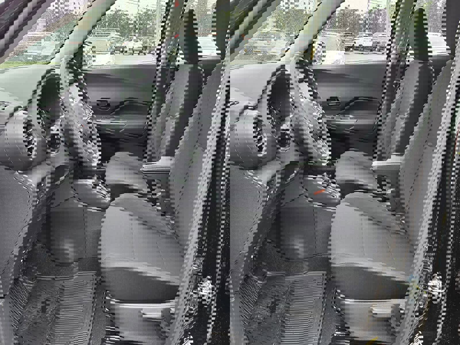 New 2025 Nissan Kicks Play S image 3