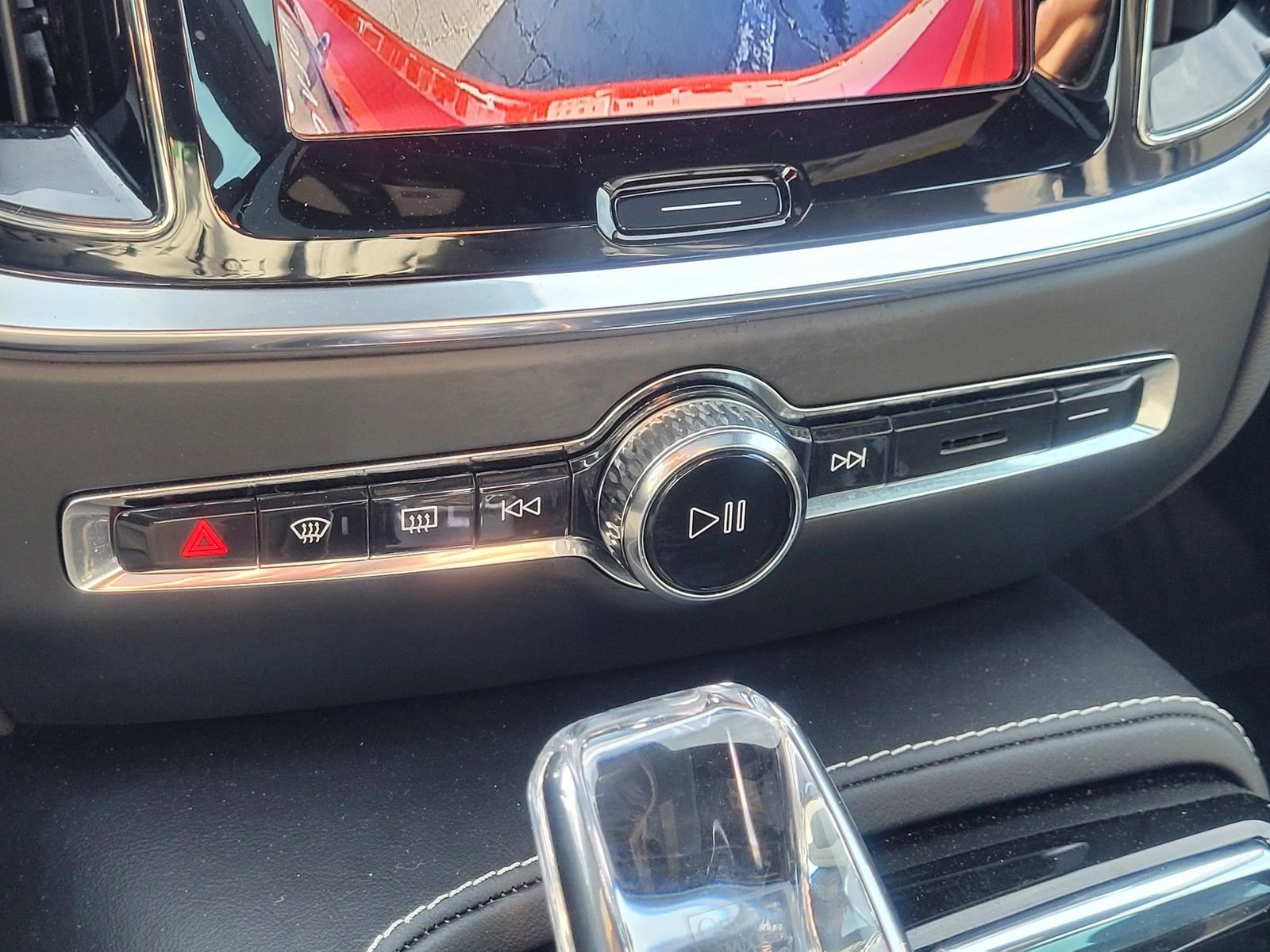 Certified 2024 Volvo S60 T8 Ultimate AWD/4WD image 25