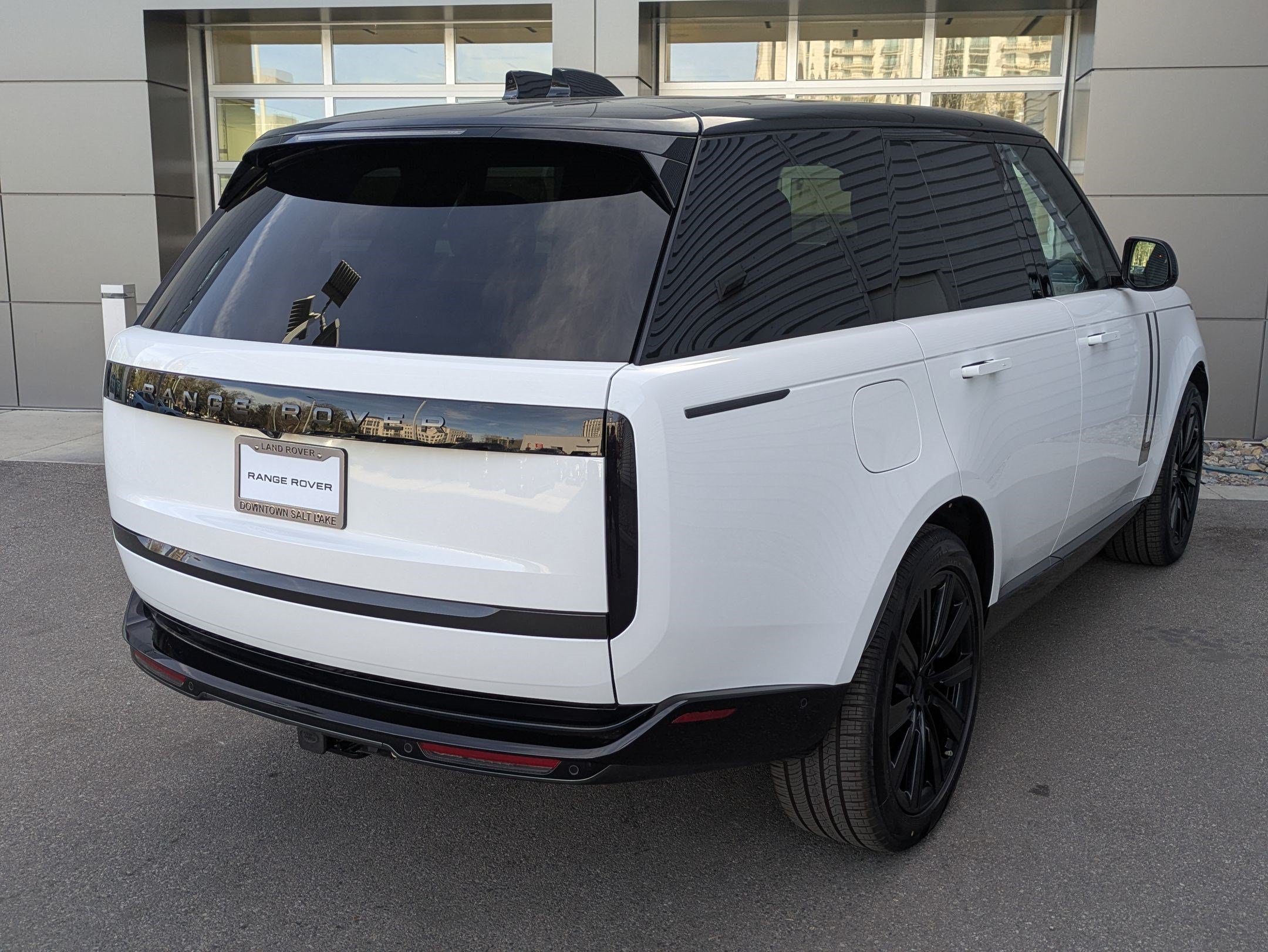 New 2026 Land Rover Range Rover SE AWD/4WD image 4