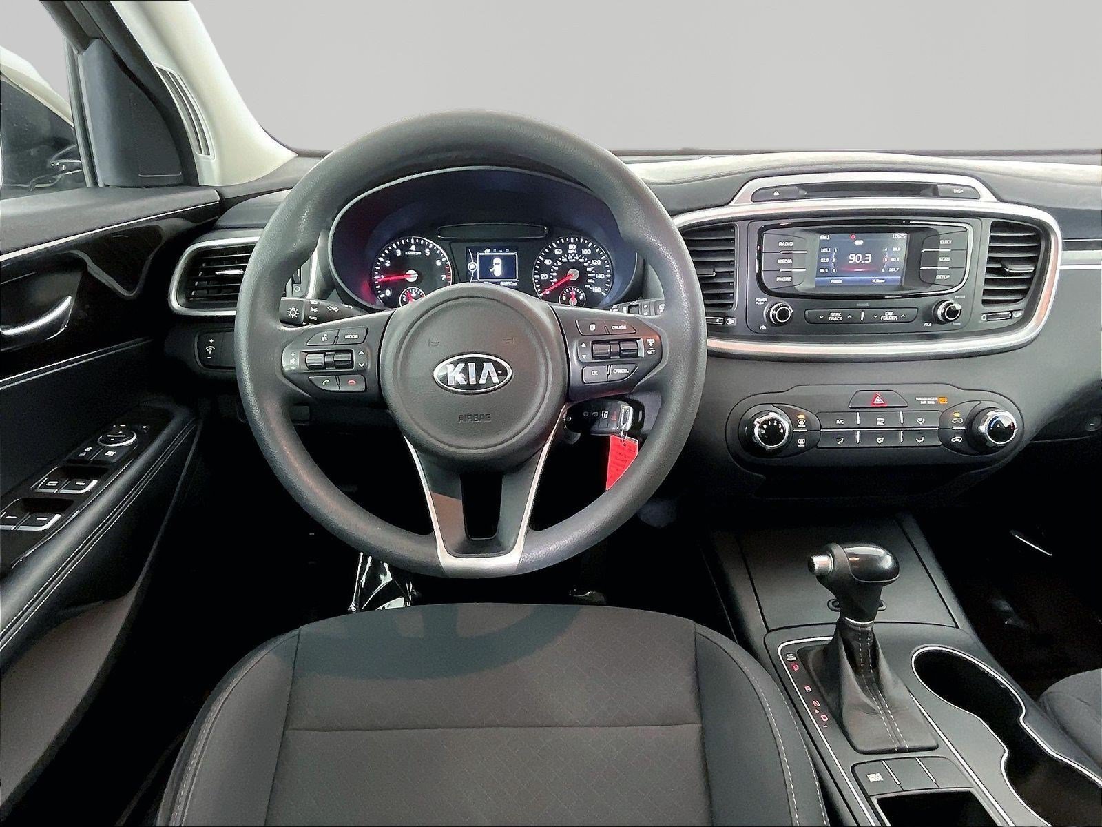 Used 2017 Kia Sorento FWD image 8