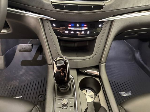 Used 2023 Cadillac XT6 Luxury image 21