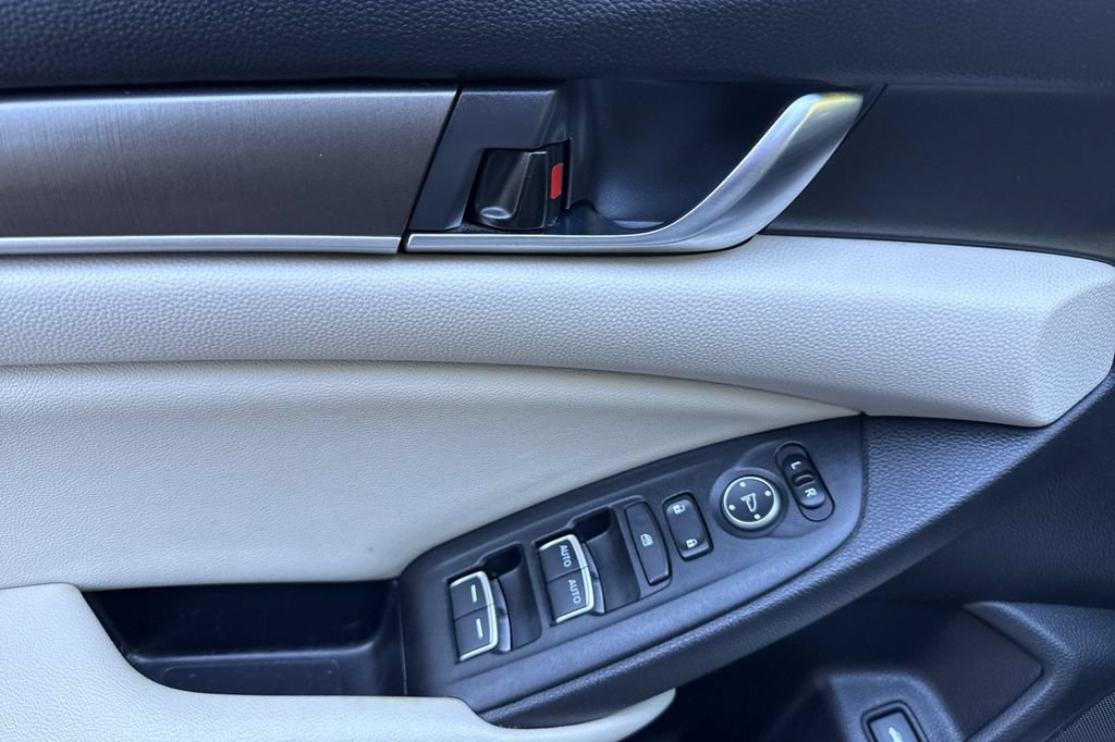 Used 2021 Honda Accord LX image 5